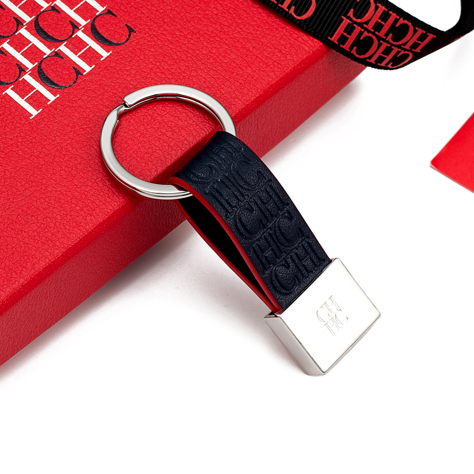 CH Embossed Monogram Leather K - Monogram Keychain Leather บทวิจารณ์และราคา