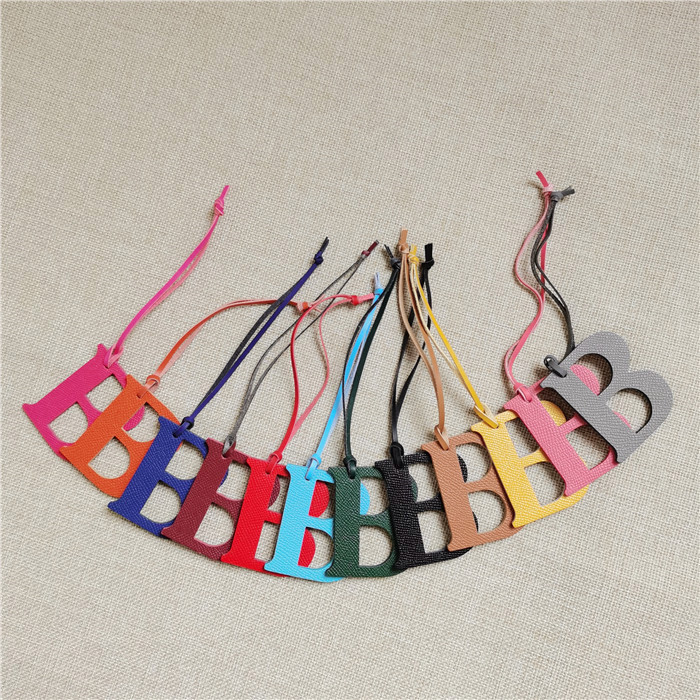 English Letter A B C D E F G A - Monogram Keychain Leather บทวิจารณ์และราคา