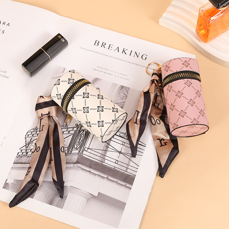 Scarf Pattern Lipstick Keychai - Monogram Keychain Leather บทวิจารณ์และราคา