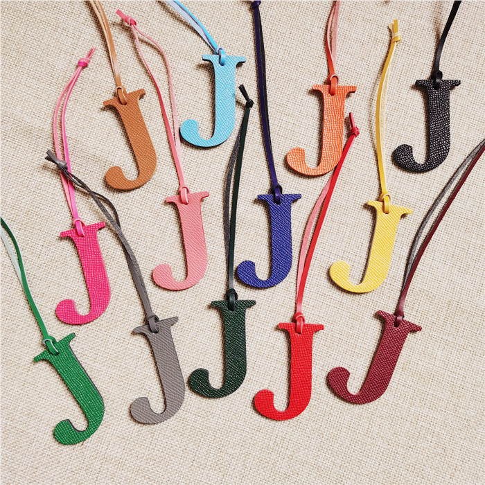 English Letter H I J K L M N A - Monogram Keychain Leather บทวิจารณ์และราคา