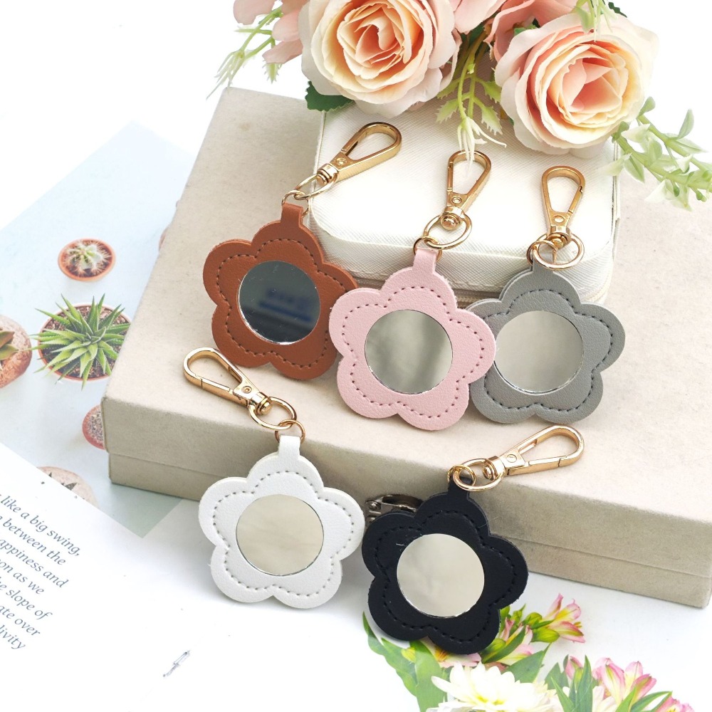 Flower Petal Shaped Mirror Bag - Initial Ring Custom บทวิจารณ์และราคา