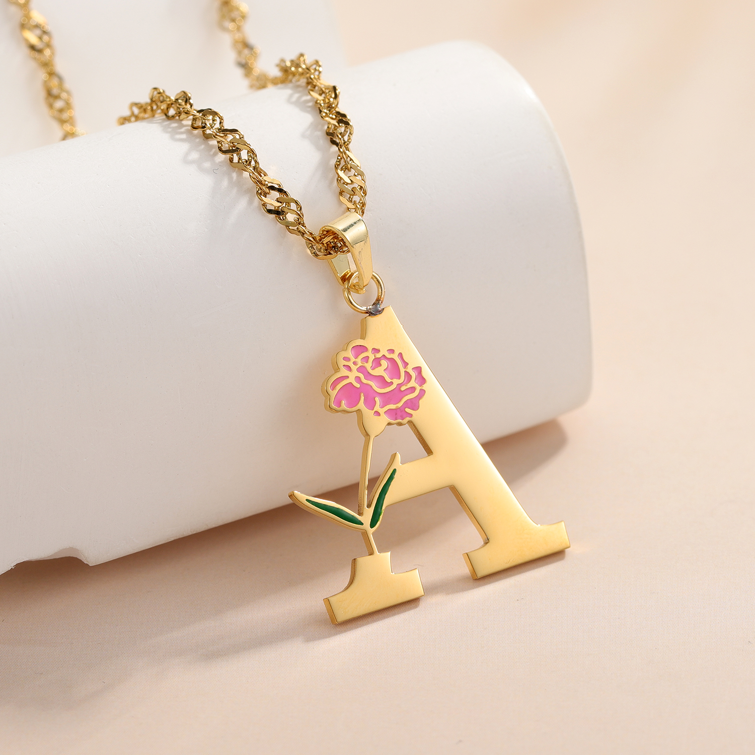 Custom Flower Initial Letter P - Birth Flower Necklace บทวิจารณ์และราคา