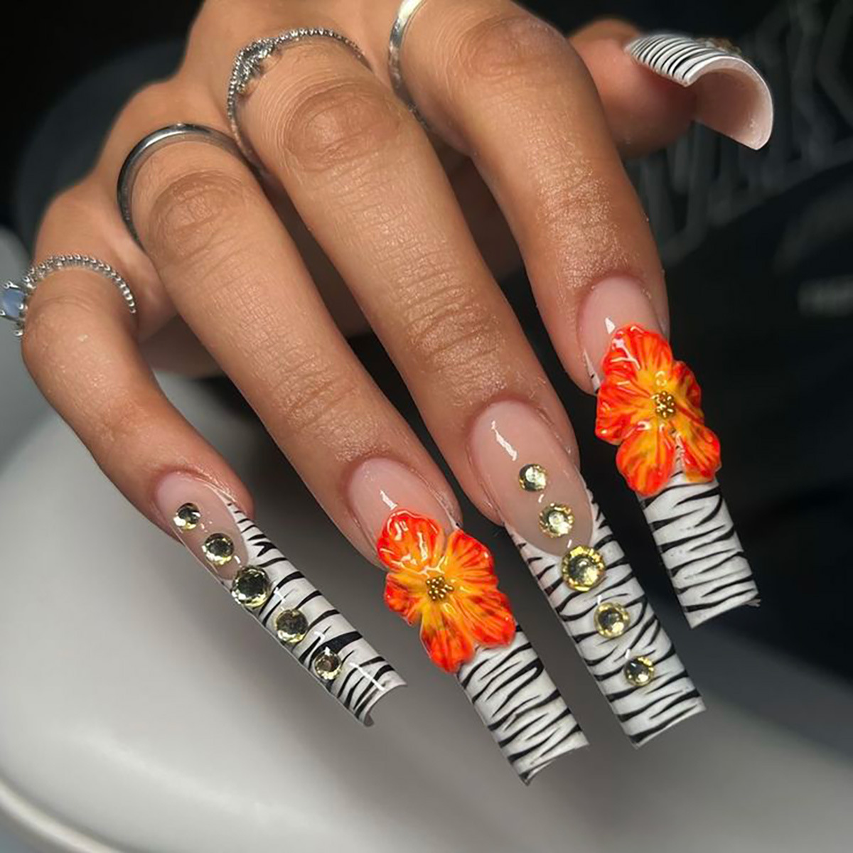 24pcs Flower Press on Nails Ar - Pressed Flower Art บทวิจารณ์และราคา